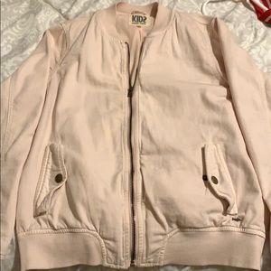 jacket zip up